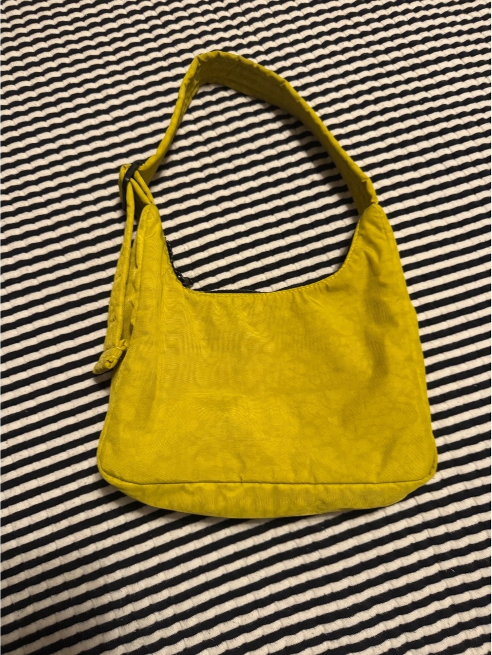 BAGGU Small Nylon Shoulder Bag in Chartreuse (Yellow-Green)